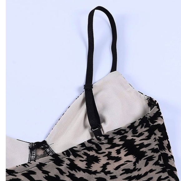 Beginning Boutique Zaya Cami Crop Top Tiger - Picture 2 of 5